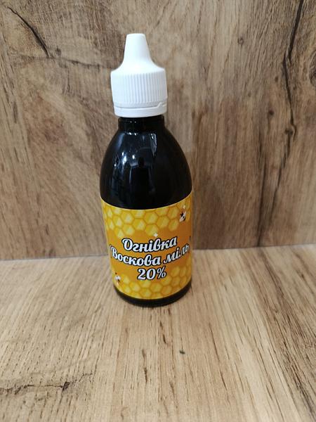 Вогнівка бджолина зображення