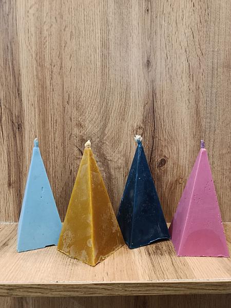 Кольорові воскові свічки - піраміда зображення